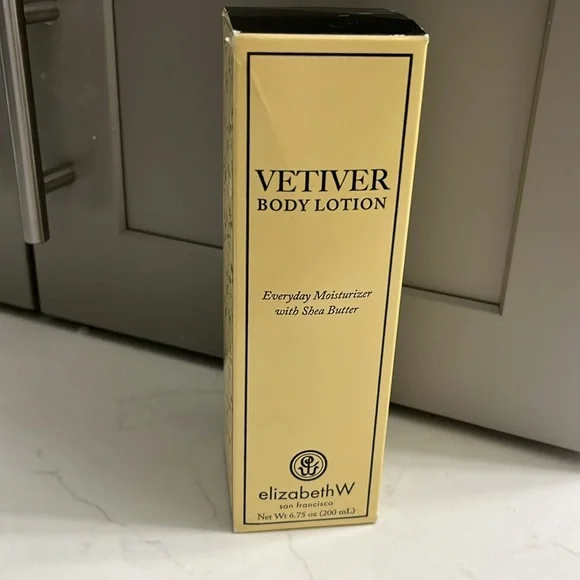elizabethW Vetiver Body Lotion 6.75 oz - Picture 2 of 5